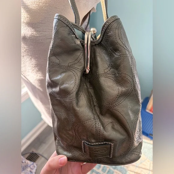 Olive Green Coach Signature Stitch Kisslock Shoulder Bag F15658 - Picture 4 of 11